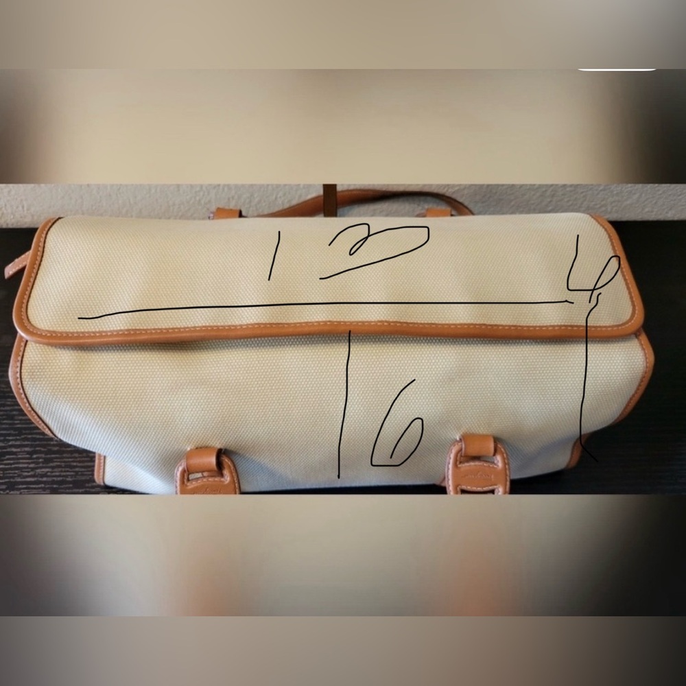 Salvatore Ferragamo Cream and Tan Tote Bag - Picture 6 of 13